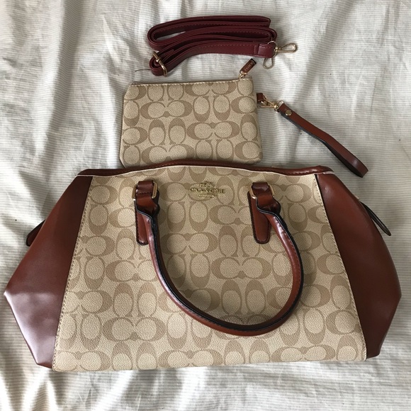 Brand new never used coach purse with the clutch - Picture 1 of 3